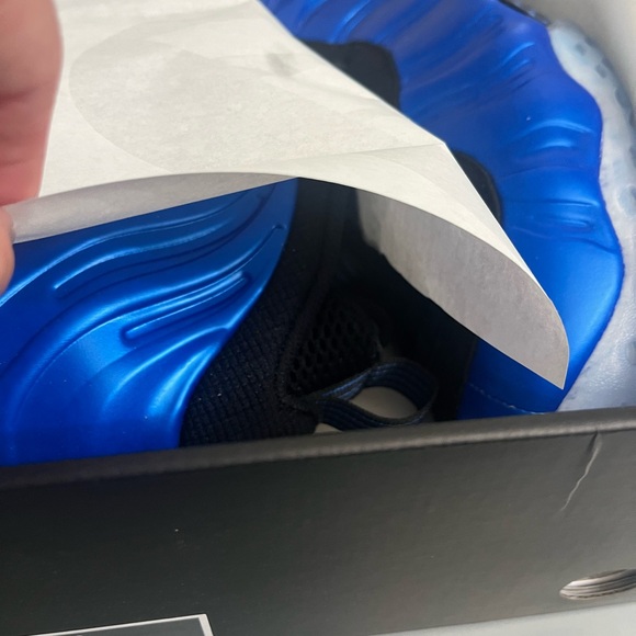 Nike Air Foamposite Royal (2024) - Picture 5 of 12